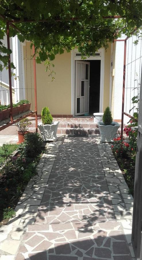 סוטומורה Apartments Avdic מראה חיצוני תמונה