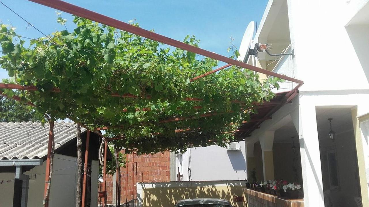 סוטומורה Apartments Avdic מראה חיצוני תמונה