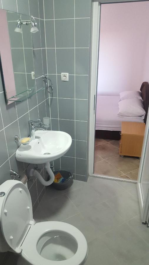 סוטומורה Apartments Avdic מראה חיצוני תמונה
