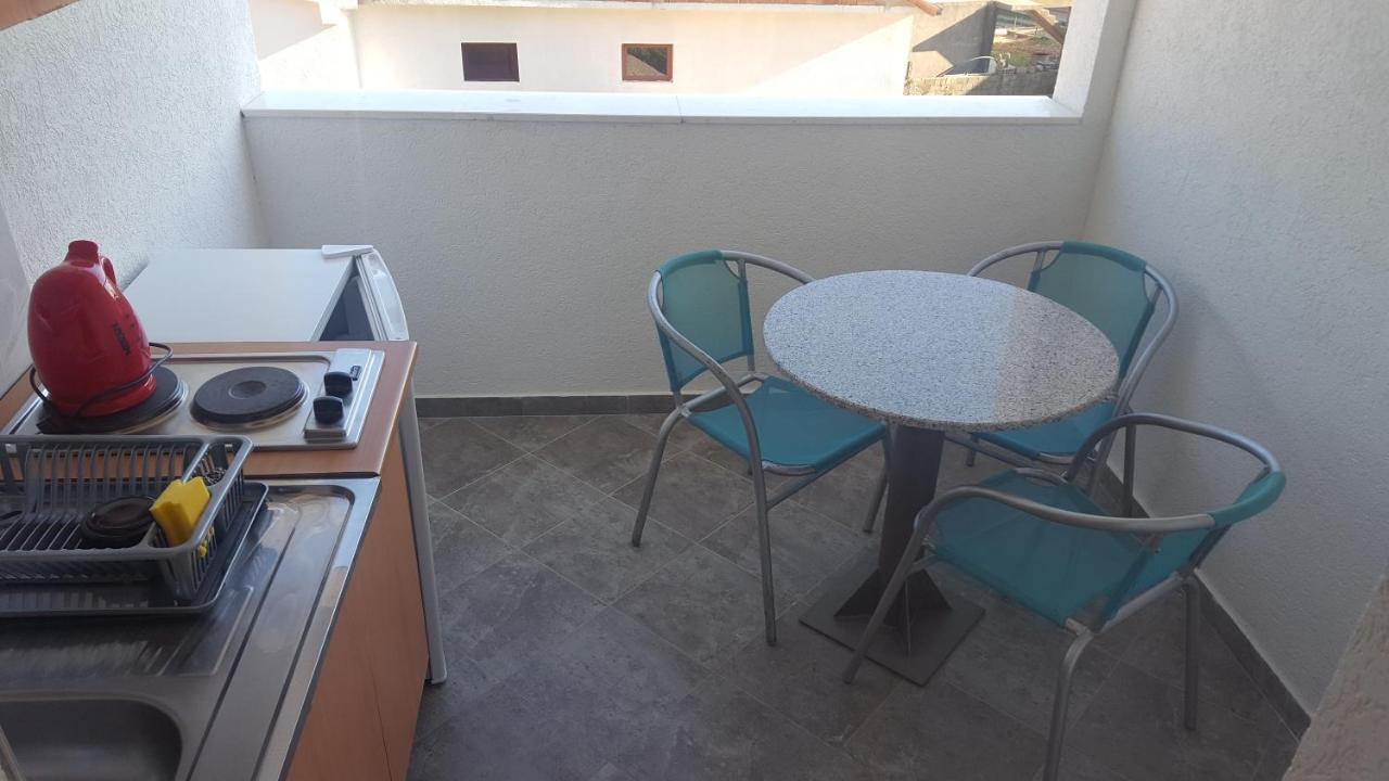 סוטומורה Apartments Avdic מראה חיצוני תמונה