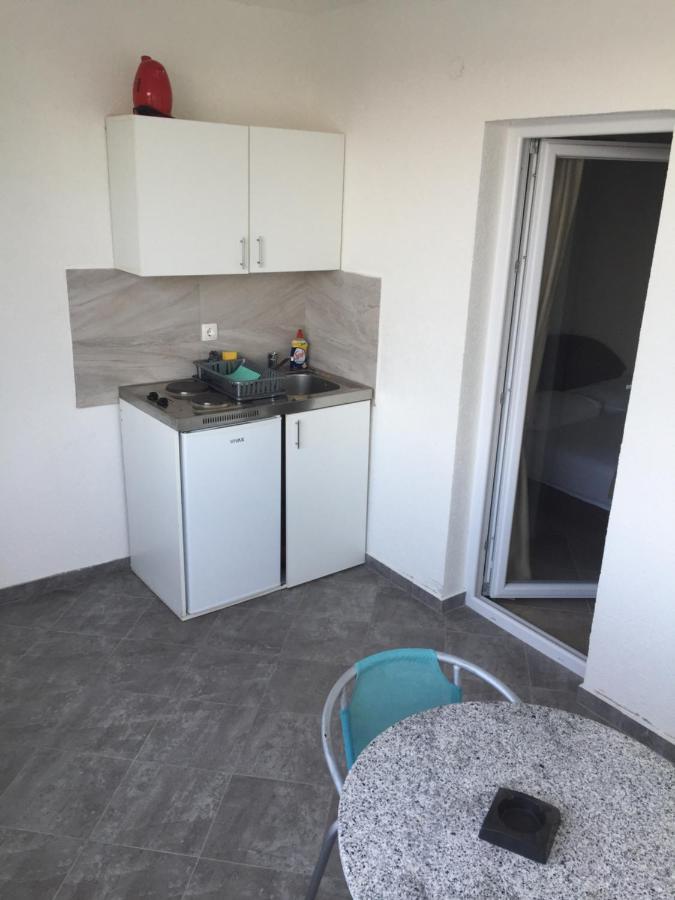 סוטומורה Apartments Avdic מראה חיצוני תמונה